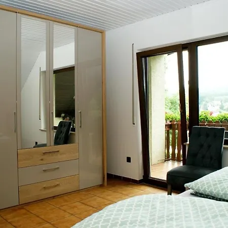 Haus Zwischen Den Wäldern